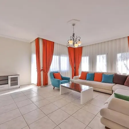 Deniz Manzarali Tatil Villasi 4* Καλκάν